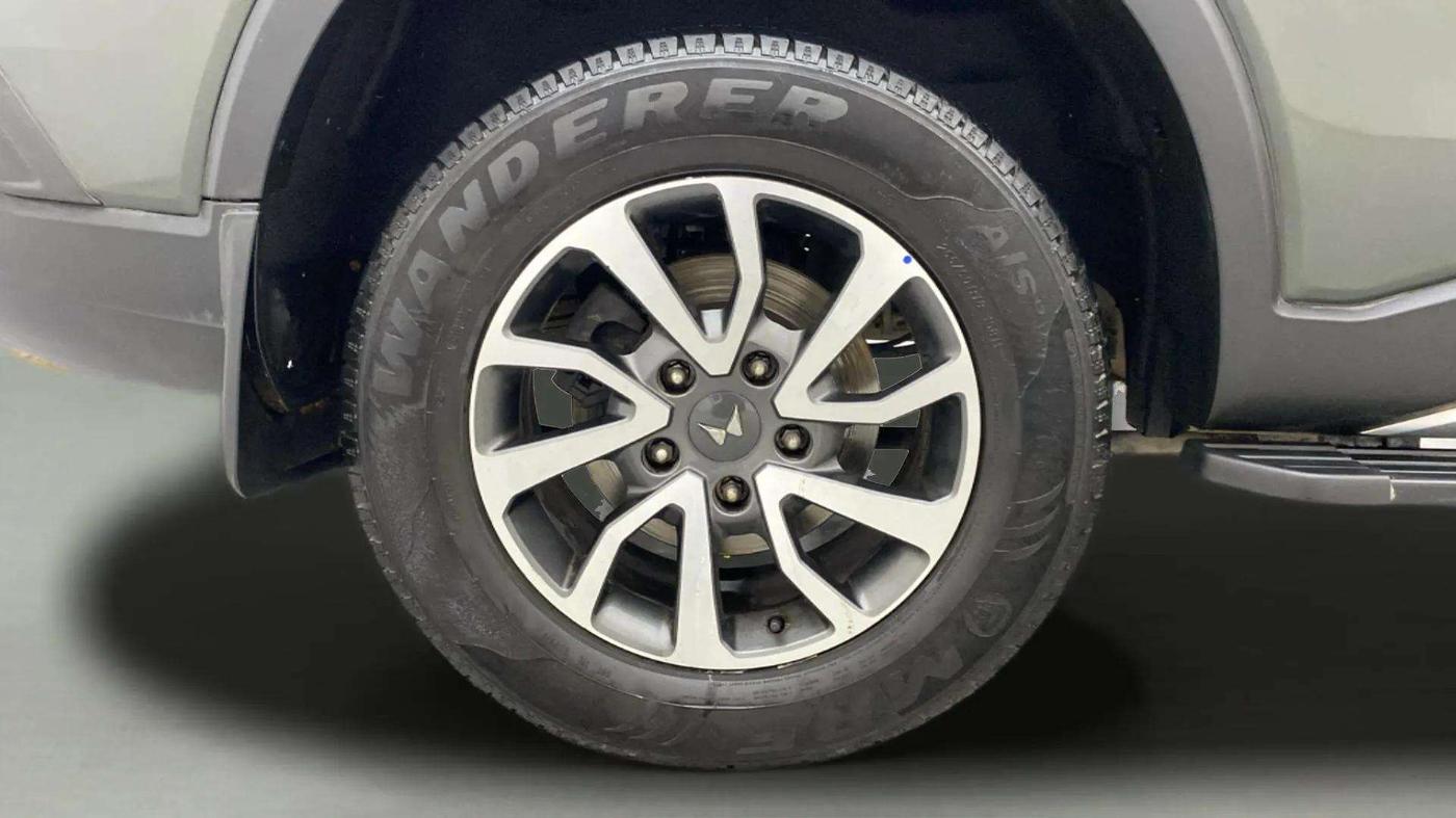 2023 Mahindra SCORPIO-N Z8 L PETROL AT 7 STR, Petrol, Automatic, 20,984 km, Right Rear Wheel