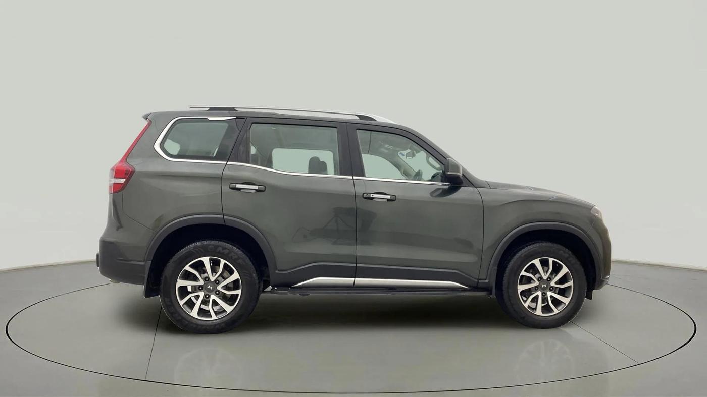 2023 Mahindra SCORPIO-N Z8 L PETROL AT 7 STR, Petrol, Automatic, 20,984 km, Right Side View