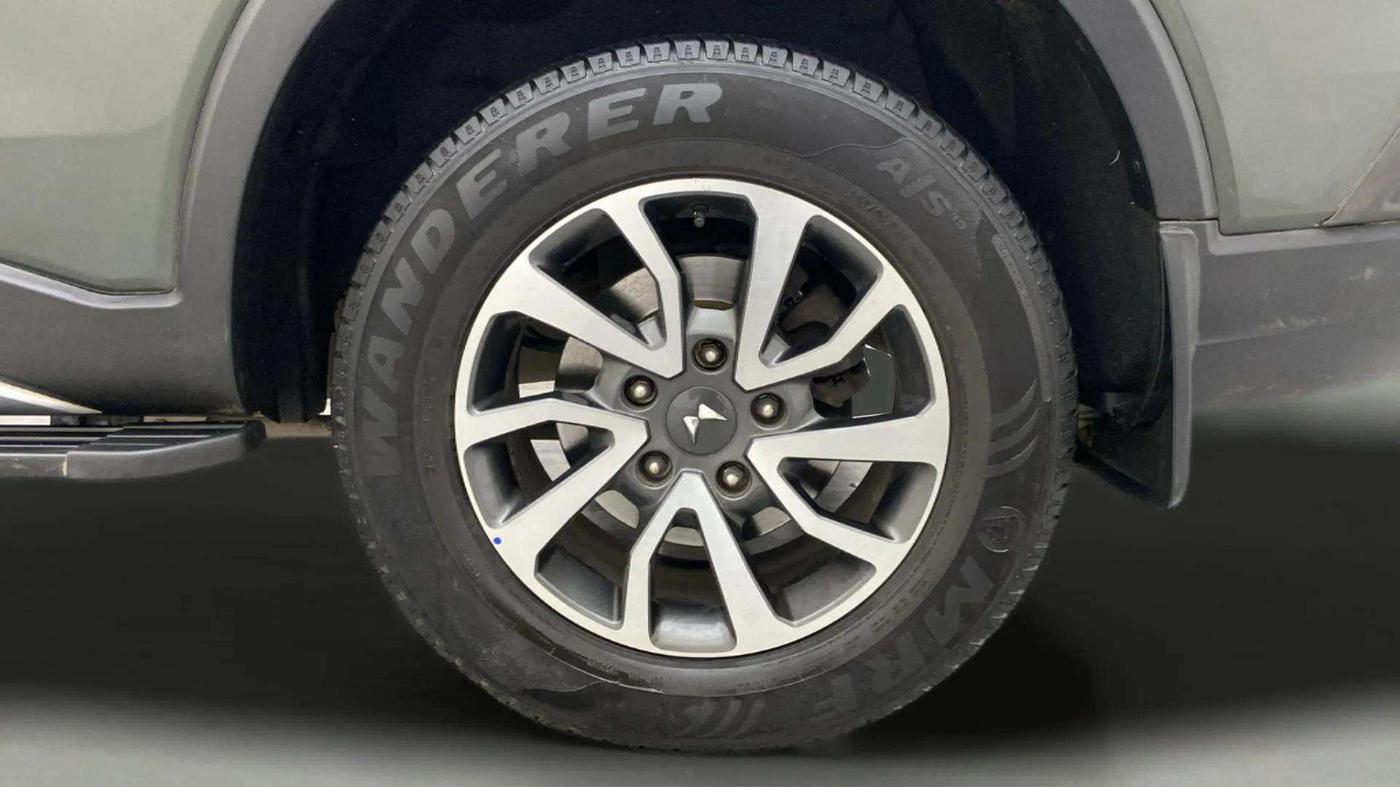 2023 Mahindra SCORPIO-N Z8 L PETROL AT 7 STR, Petrol, Automatic, 20,984 km, Left Rear Wheel