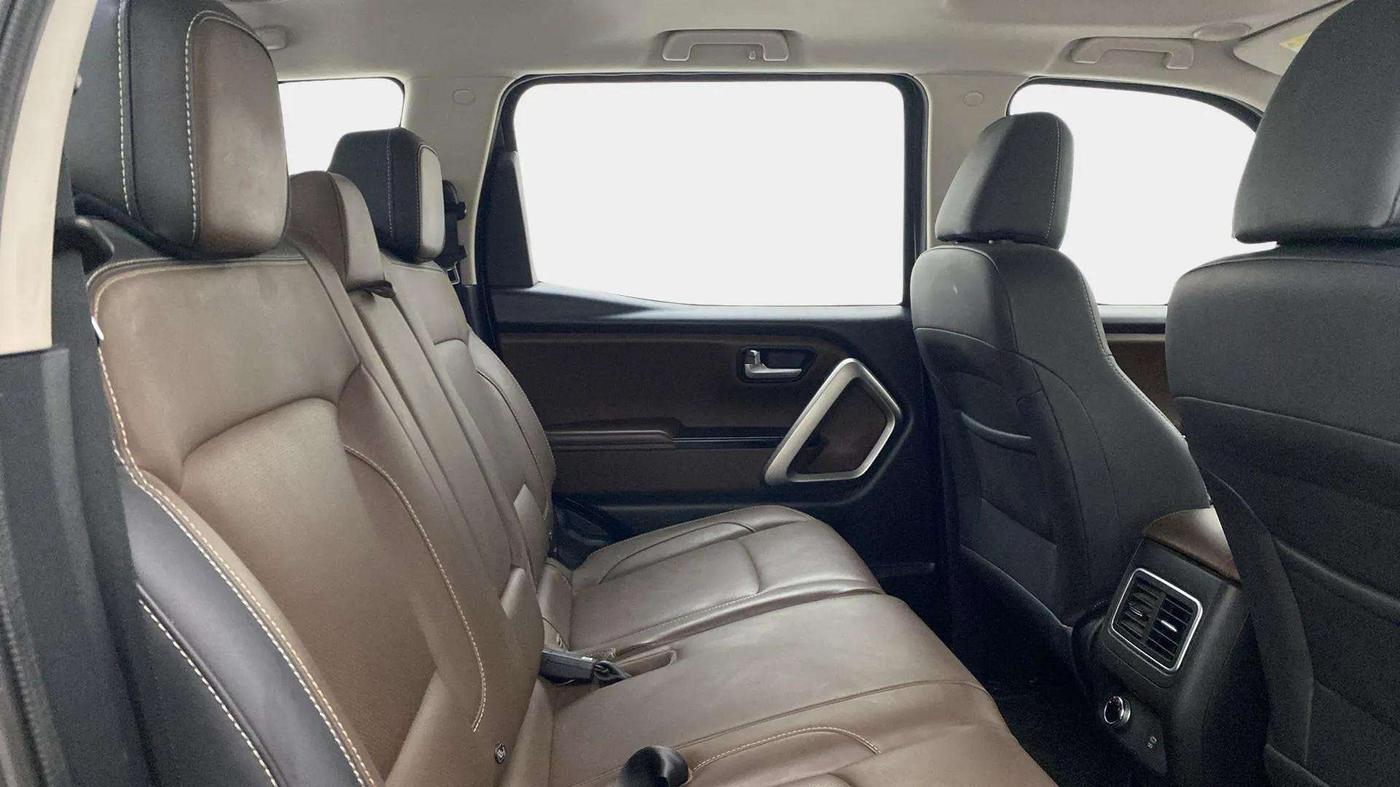 2023 Mahindra SCORPIO-N Z8 L PETROL AT 7 STR, Petrol, Automatic, 20,984 km, Right Side Rear Door Cabin
