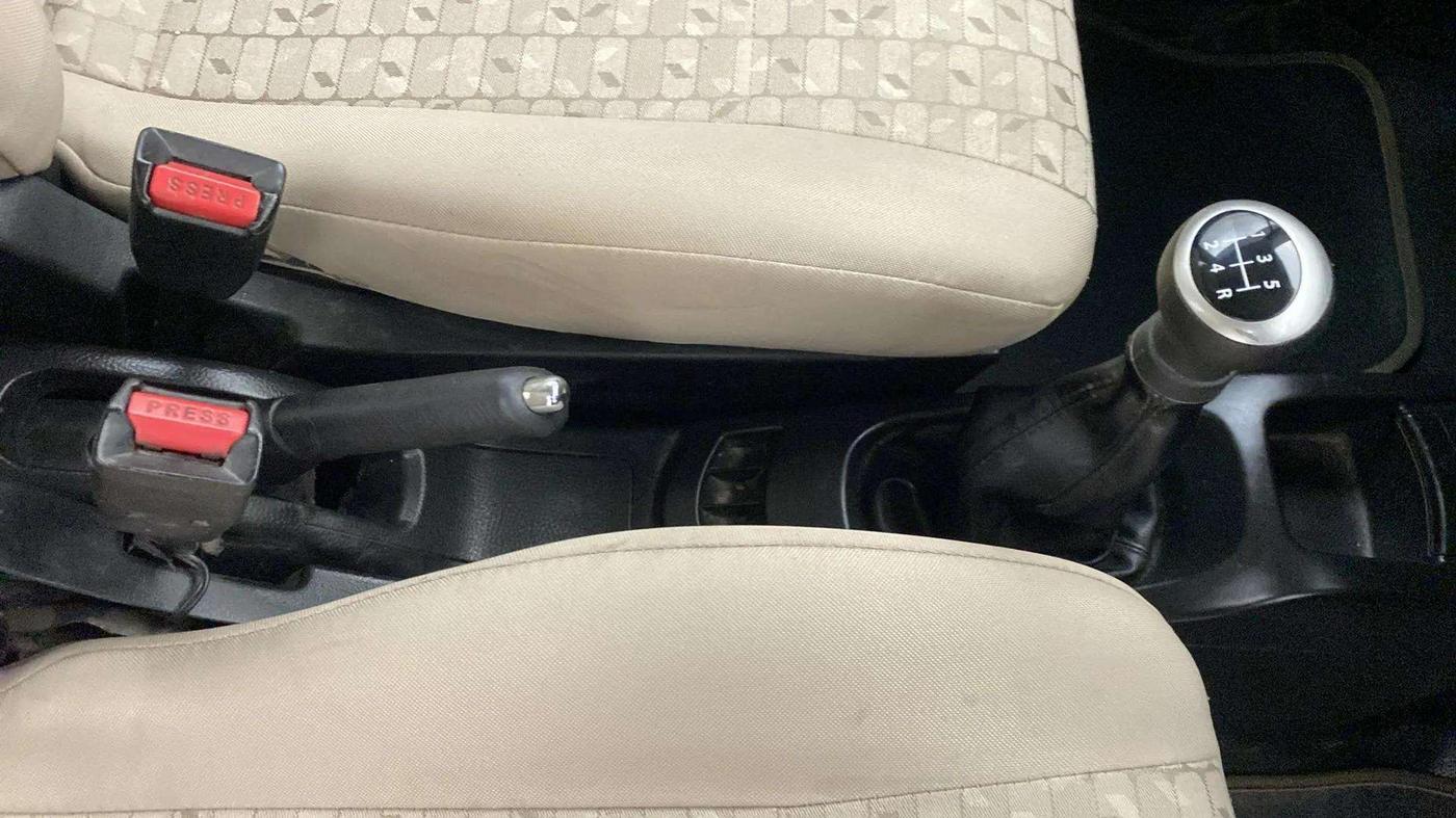 2018 Maruti Wagon R 1.0 VXI OPT, Petrol, Manual, 88,179 km, Gear Lever