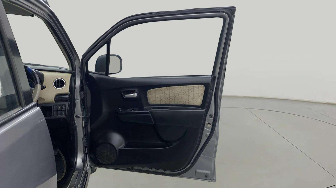 2018 Maruti Wagon R 1.0 VXI OPT, Petrol, Manual, 88,179 km, RHS Front Door