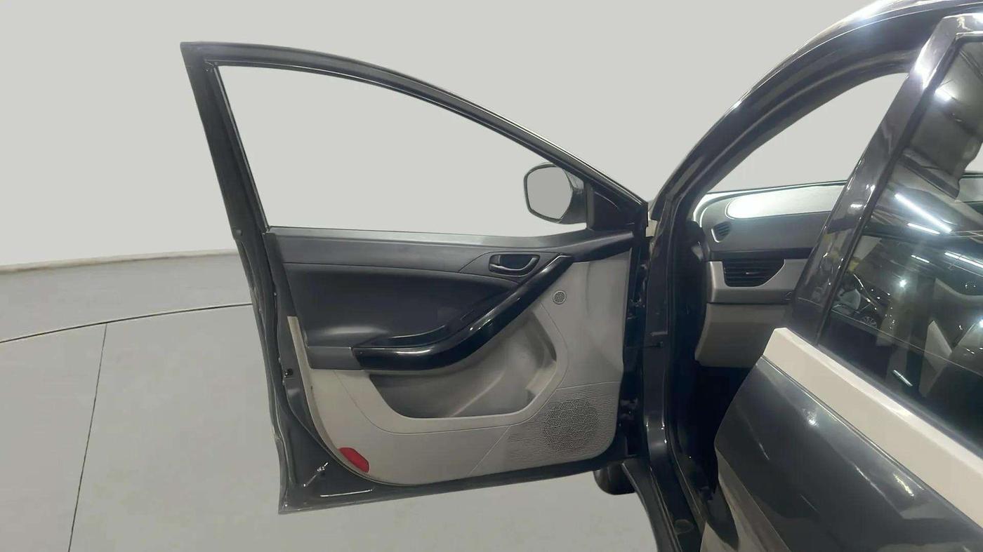 2019 Tata NEXON XM PETROL, Petrol, Manual, 77,598 km, LHS Front Door