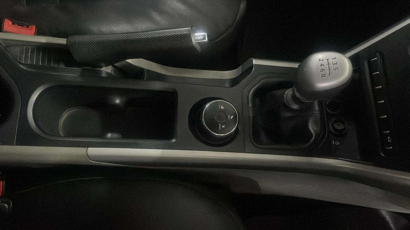 2019 Tata NEXON XM PETROL, Petrol, Manual, 77,598 km, Gear Lever