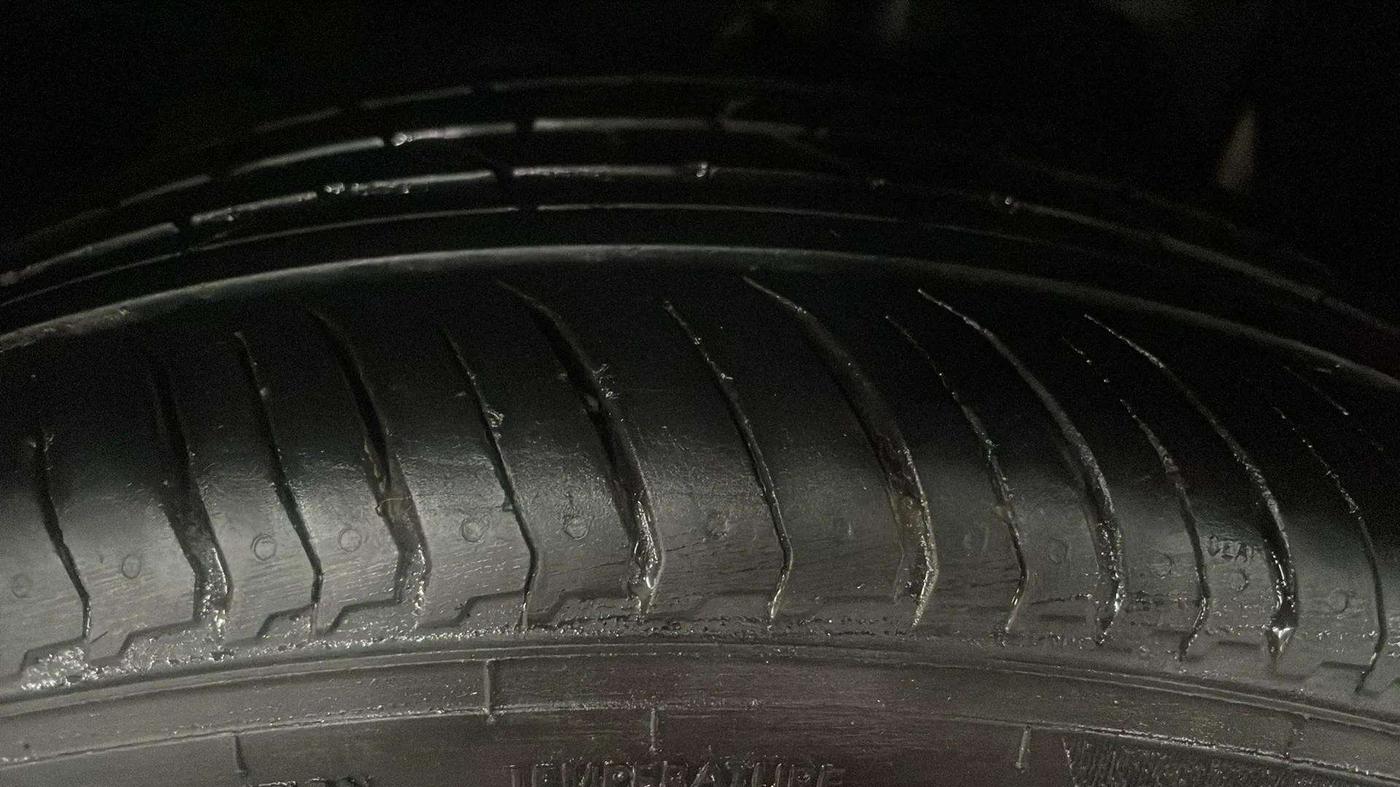 2019 Tata NEXON XM PETROL, Petrol, Manual, 77,598 km, Right Rear Tyre Tread