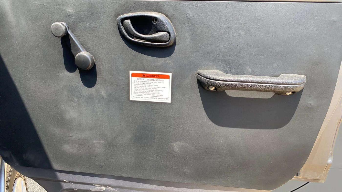 2024 Maruti Eeco 5 STR AC CNG, CNG, Manual, 19,567 km, Driver Side Door Panels Control