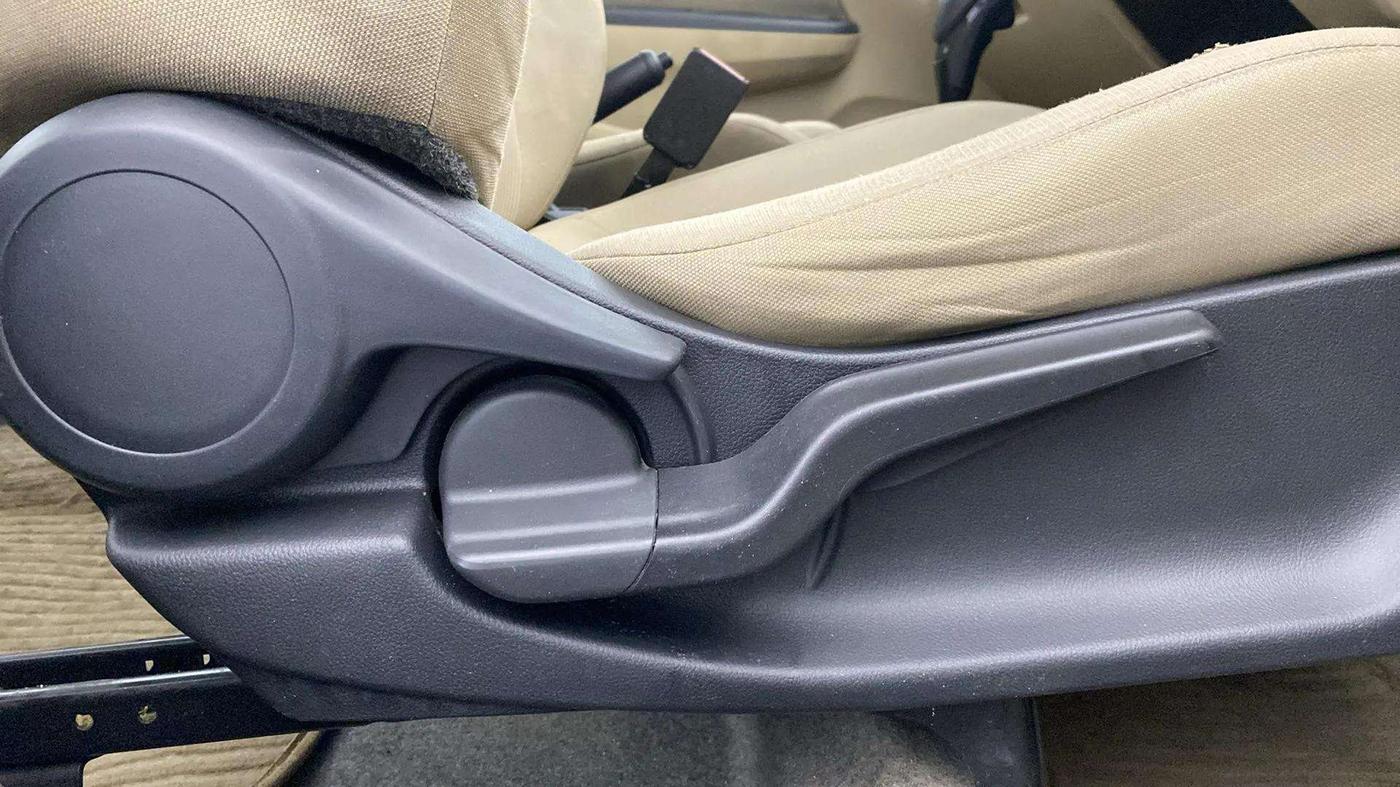 2019 Honda Amaze 1.2L I-VTEC V CVT, Petrol, Automatic, 94,050 km, Driver Side Adjustment Panel