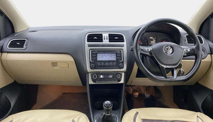 2015 Volkswagen Polo HIGHLINE1.2L, Petrol, Manual, 84,716 km, Dashboard