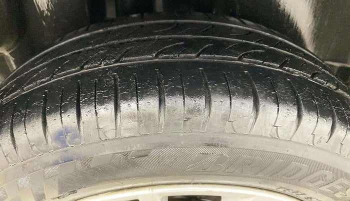 2015 Volkswagen Polo HIGHLINE1.2L, Petrol, Manual, 84,716 km, Right Rear Tyre Tread