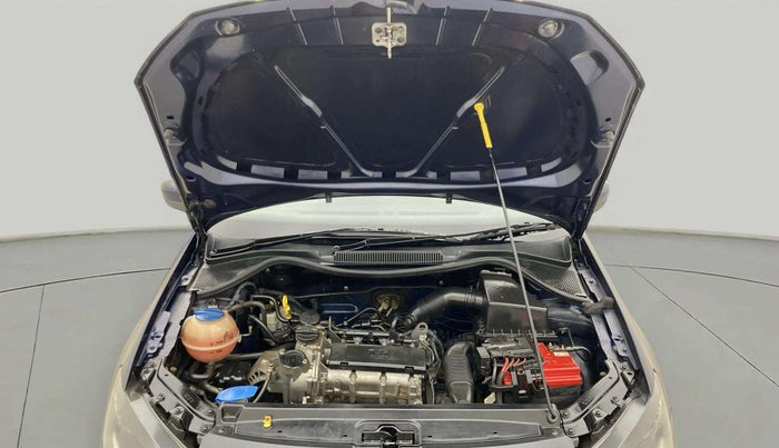 2015 Volkswagen Polo HIGHLINE1.2L, Petrol, Manual, 84,716 km, Open Bonet