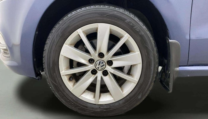 2015 Volkswagen Polo HIGHLINE1.2L, Petrol, Manual, 84,716 km, Left Front Wheel