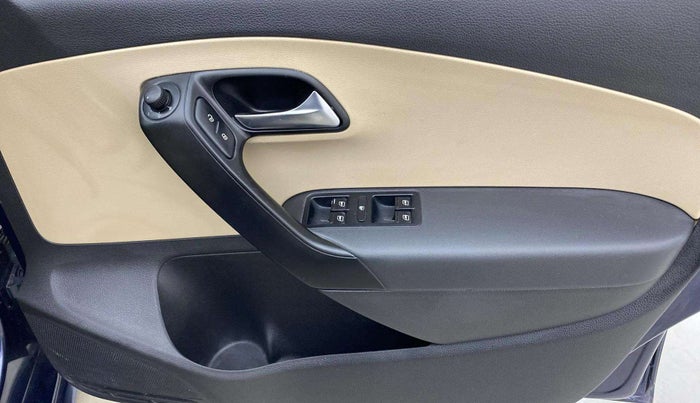 2015 Volkswagen Polo HIGHLINE1.2L, Petrol, Manual, 84,716 km, Driver Side Door Panels Control