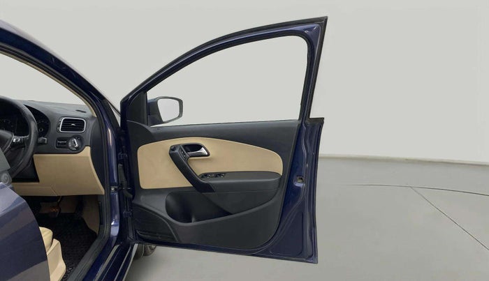 2015 Volkswagen Polo HIGHLINE1.2L, Petrol, Manual, 84,716 km, RHS Front Door