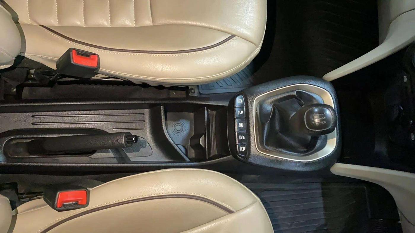 2021 Hyundai NEW SANTRO MAGNA, Petrol, Manual, 25,803 km, Gear Lever