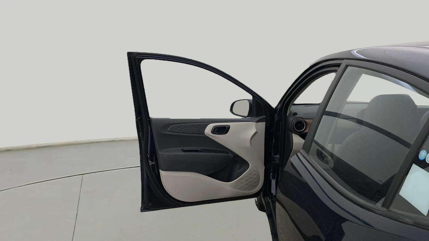 2024 Hyundai AURA S 1.2 CNG, CNG, Manual, 24,916 km, LHS Front Door