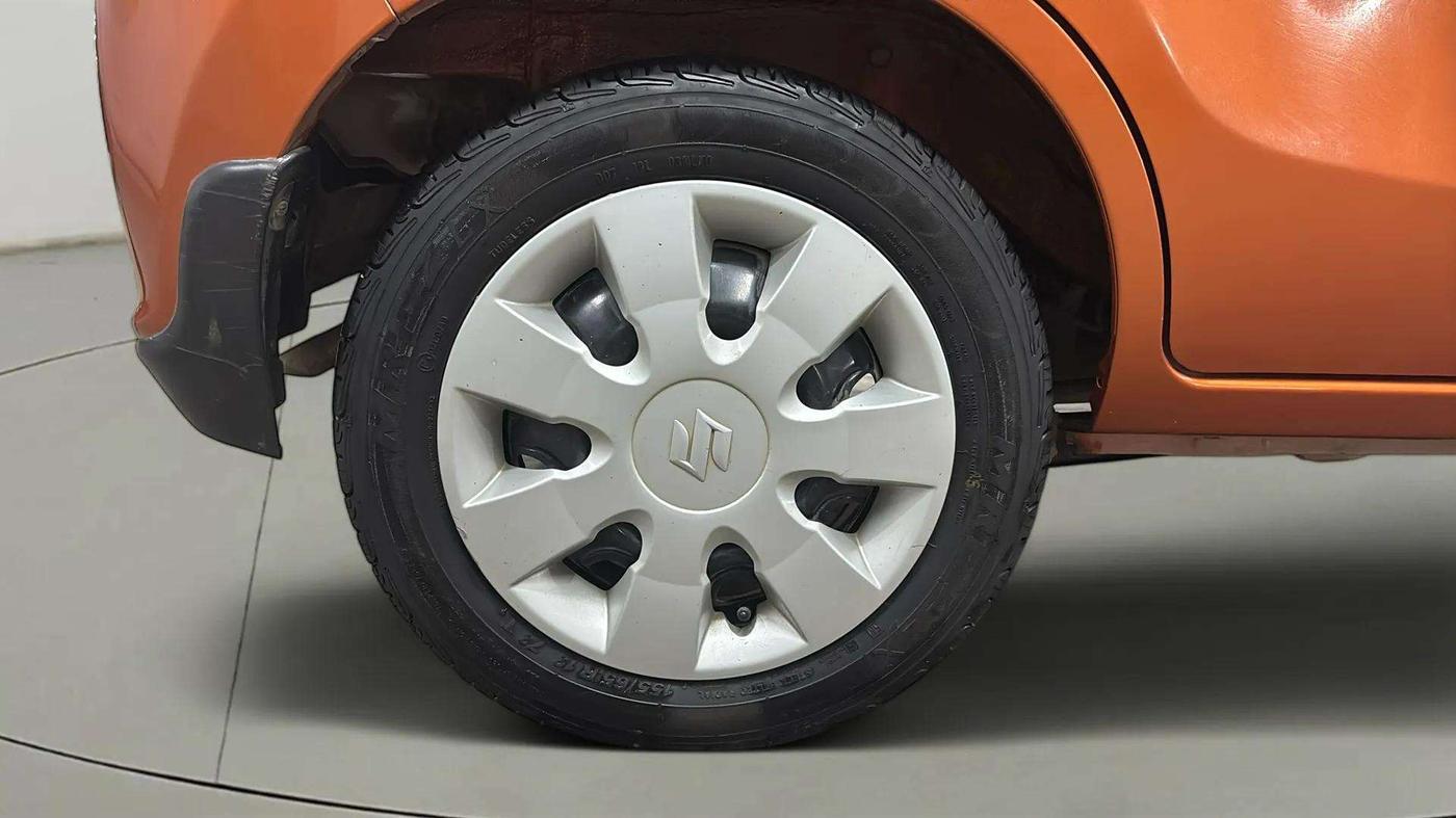 2019 Maruti Alto K10 VXI, CNG, Manual, 36,903 km, Right Rear Wheel