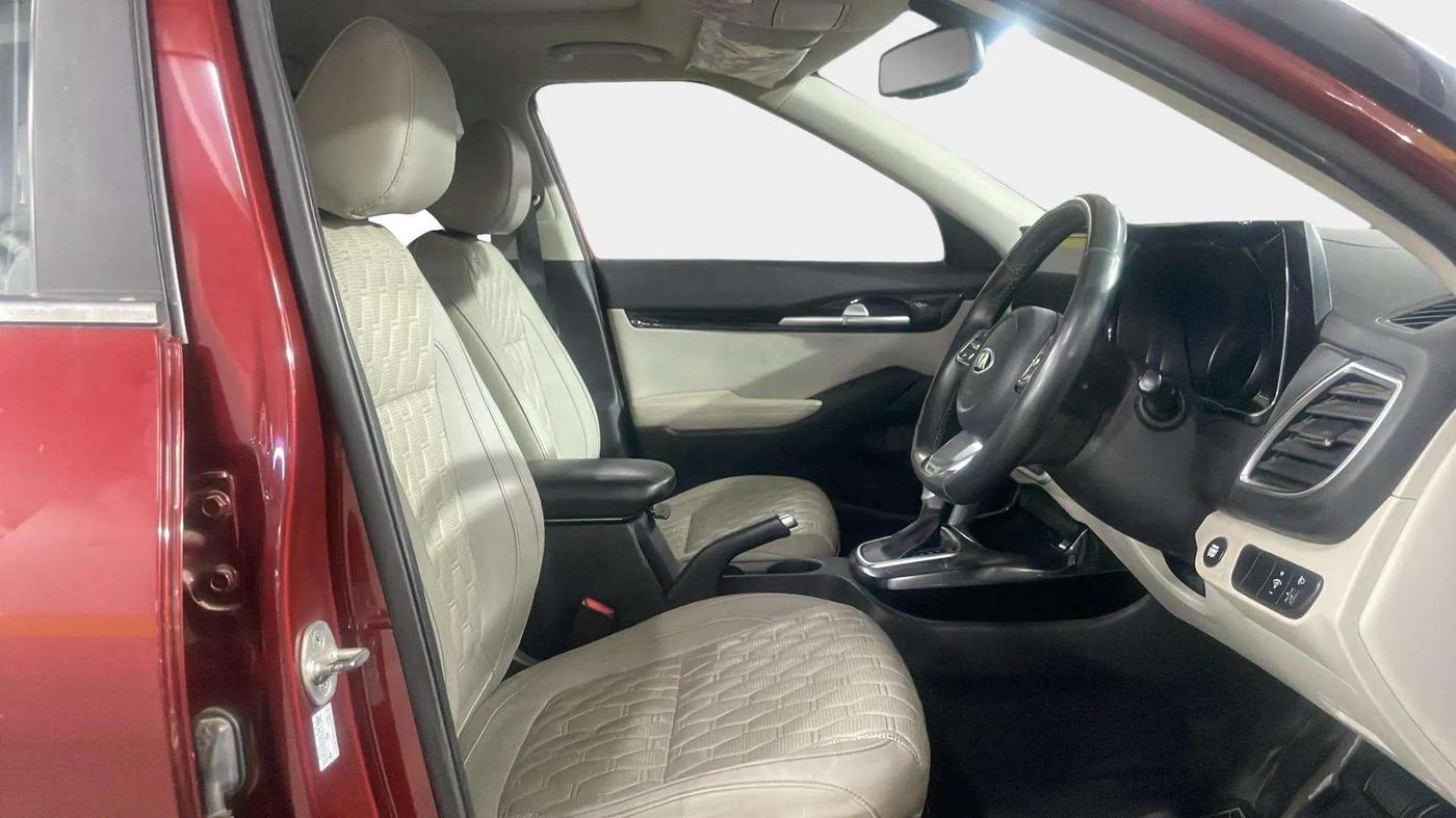 2021 KIA SELTOS HTX IVT 1.5 PETROL, Petrol, Automatic, 22,635 km, Right Side Front Door Cabin