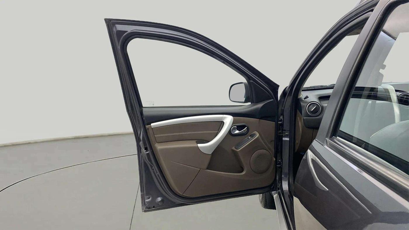2019 Renault Duster 110 PS RXZ 4X4 MT DIESEL, Diesel, Manual, 63,334 km, LHS Front Door