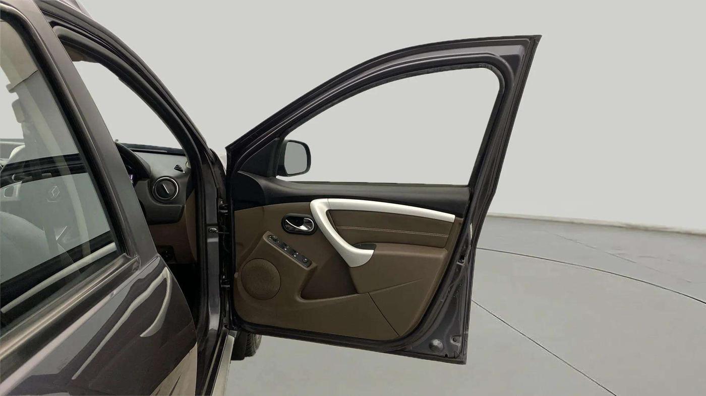 2019 Renault Duster 110 PS RXZ 4X4 MT DIESEL, Diesel, Manual, 63,334 km, RHS Front Door