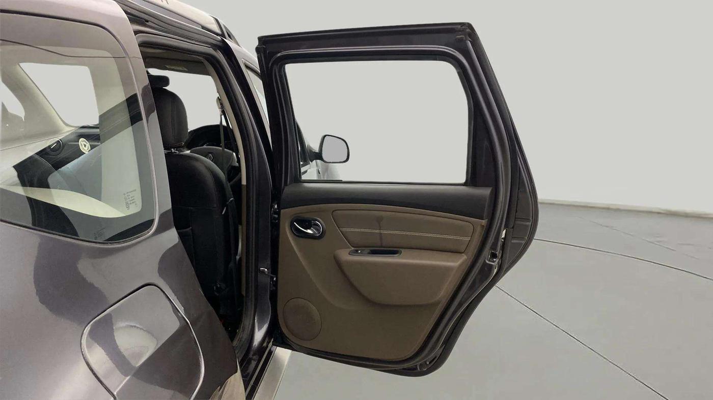 2019 Renault Duster 110 PS RXZ 4X4 MT DIESEL, Diesel, Manual, 63,334 km, RHS Rear Door