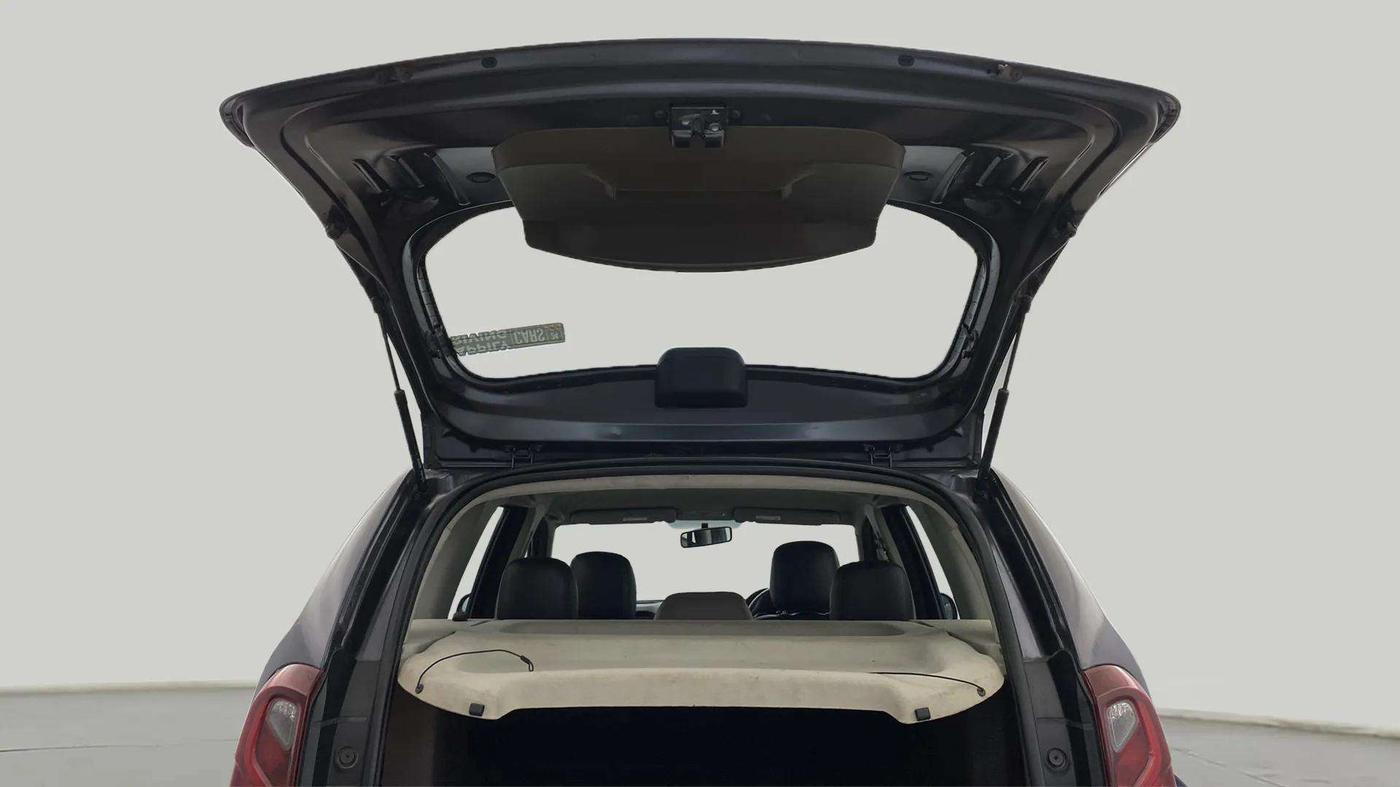 2019 Renault Duster 110 PS RXZ 4X4 MT DIESEL, Diesel, Manual, 63,334 km, Boot Door Open
