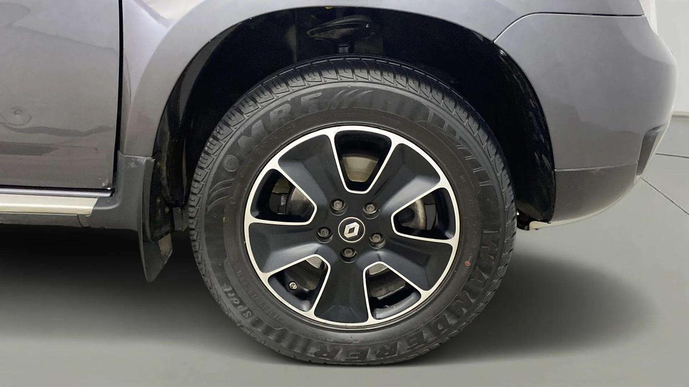 2019 Renault Duster 110 PS RXZ 4X4 MT DIESEL, Diesel, Manual, 63,334 km, Right Front Wheel