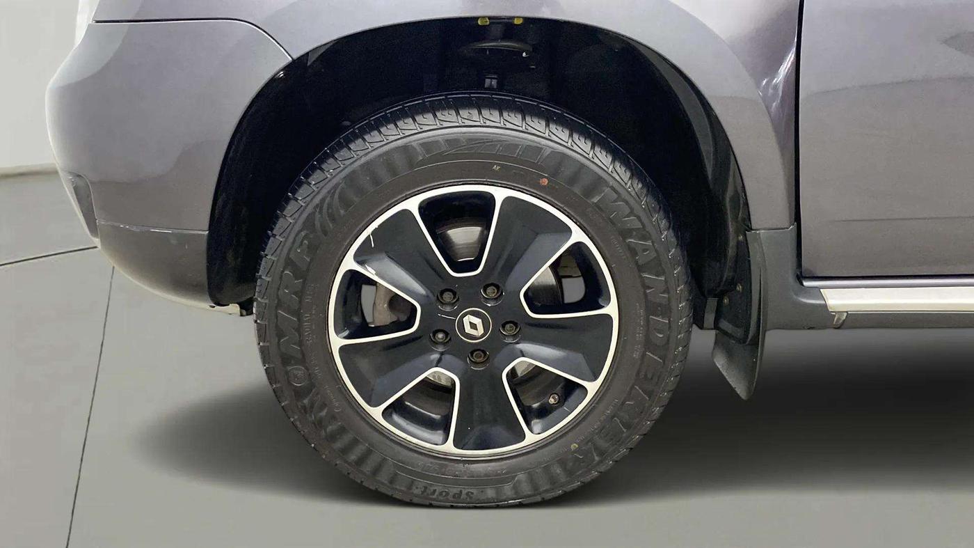 2019 Renault Duster 110 PS RXZ 4X4 MT DIESEL, Diesel, Manual, 63,334 km, Right Rear Wheel