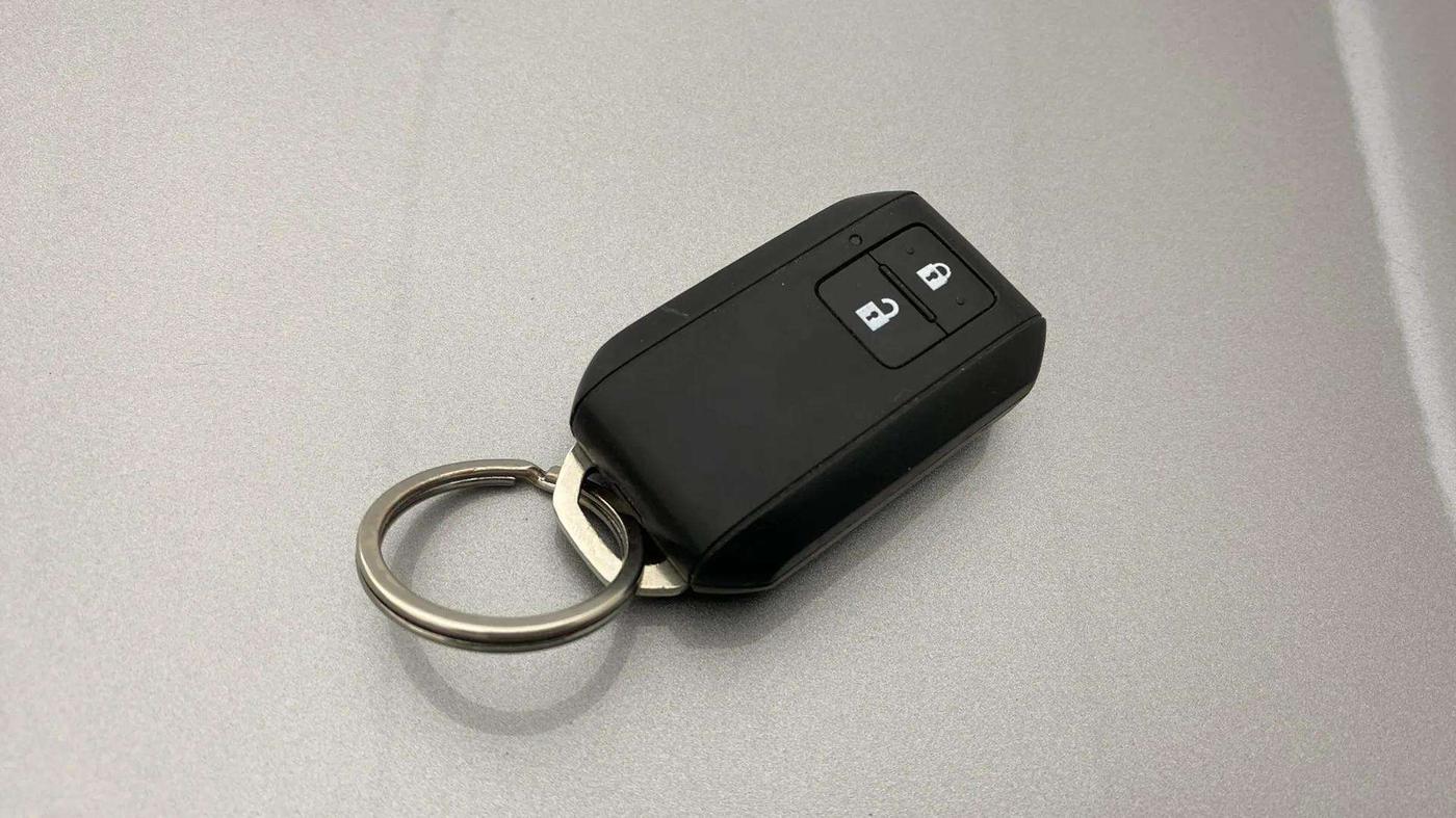 2019 Maruti Baleno ZETA PETROL 1.2, Petrol, Manual, 29,012 km, Key Close Up