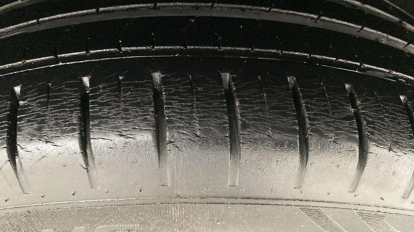 2019 Maruti Baleno ZETA PETROL 1.2, Petrol, Manual, 29,012 km, Left Rear Tyre Tread