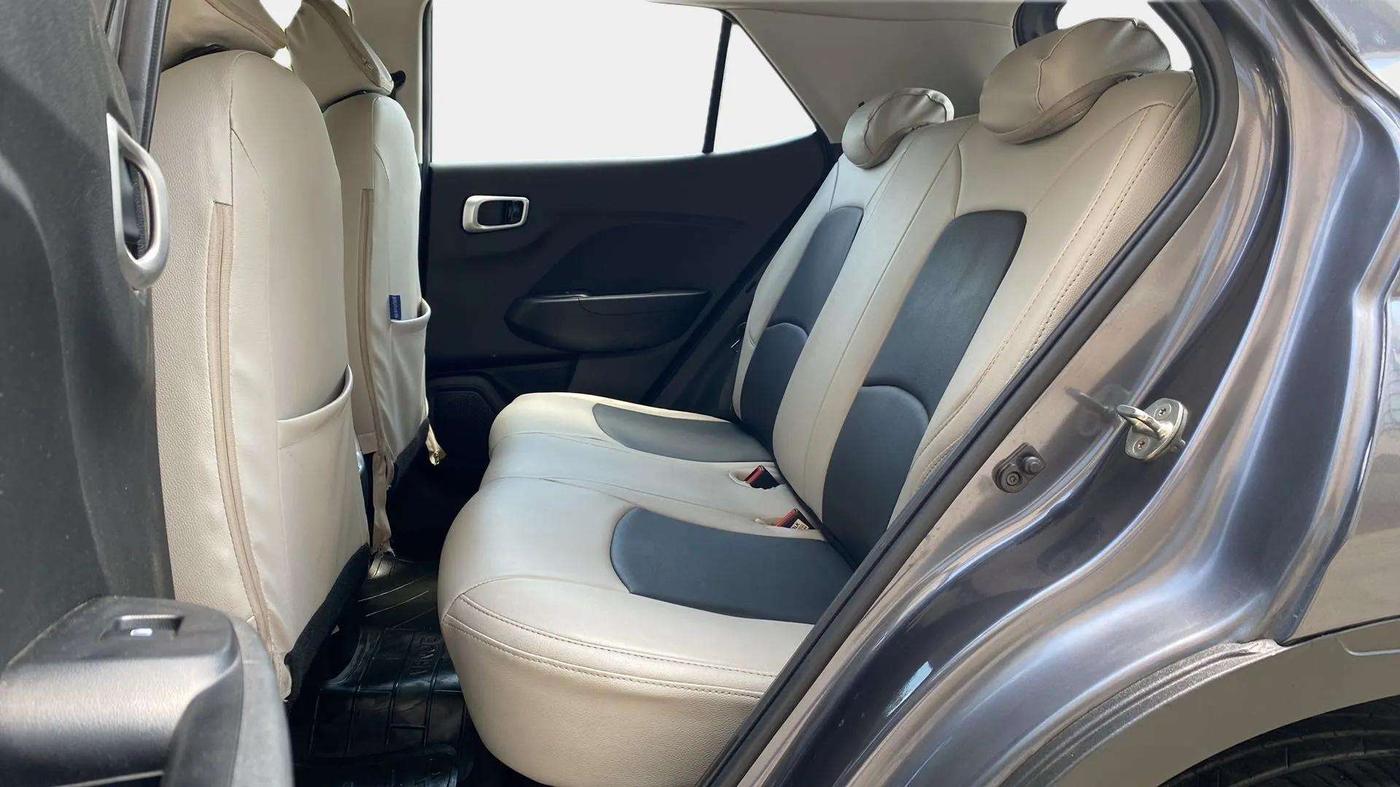 2021 Hyundai VENUE SX 1.0 TURBO IMT, Petrol, Manual, 16,833 km, Right Side Rear Door Cabin