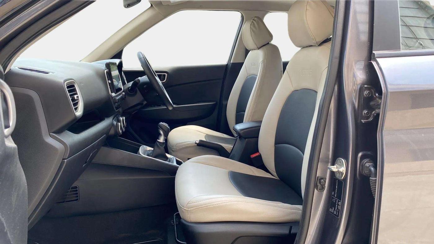 2021 Hyundai VENUE SX 1.0 TURBO IMT, Petrol, Manual, 16,833 km, Right Side Front Door Cabin