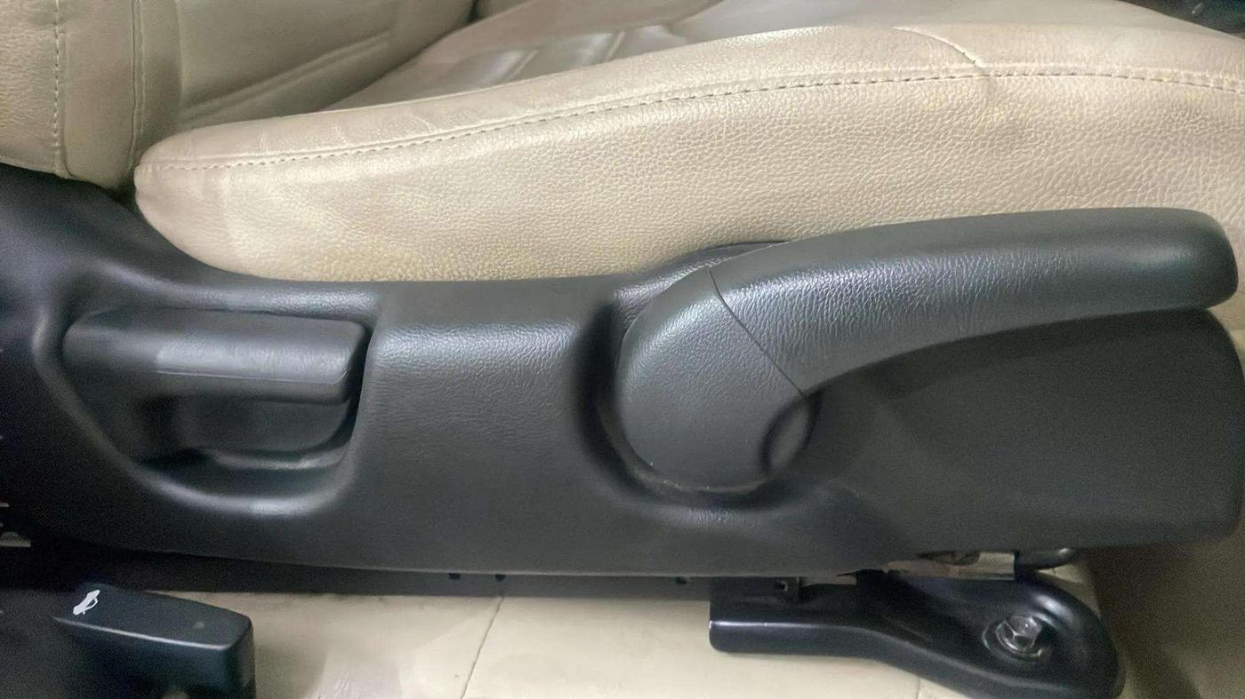 2018 Honda City 1.5L I-VTEC V MT, Petrol, Manual, 47,487 km, Driver Side Adjustment Panel