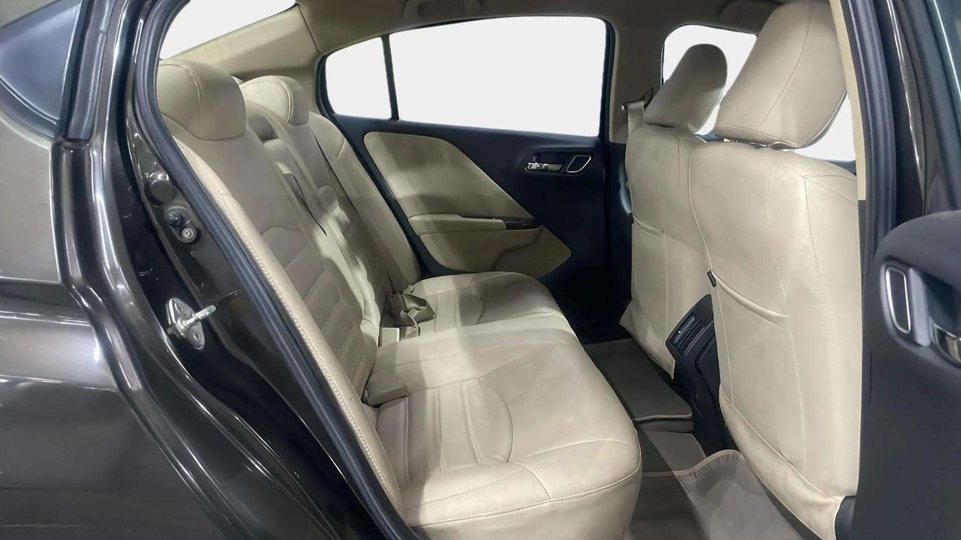 2018 Honda City 1.5L I-VTEC V MT, Petrol, Manual, 47,487 km, Right Side Rear Door Cabin
