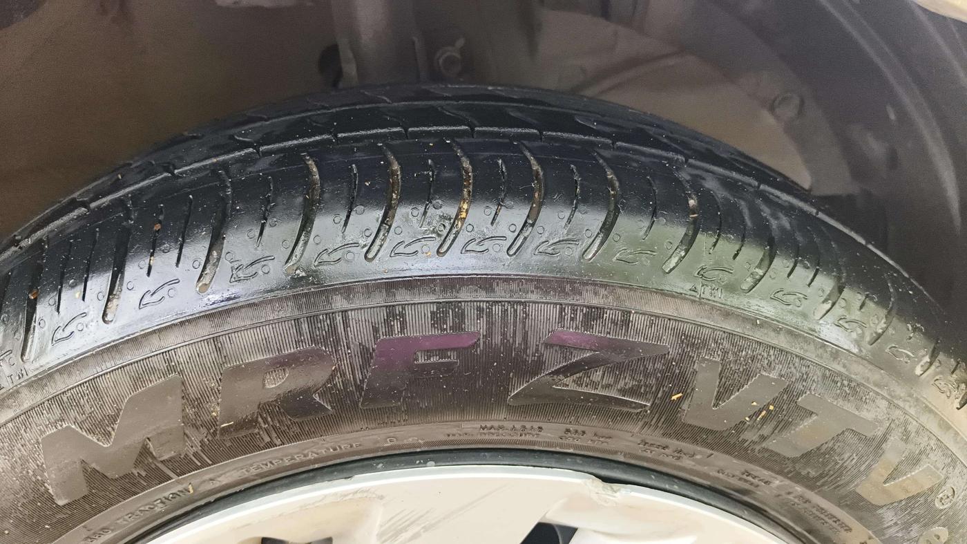2021 Maruti Ertiga VXI CNG, CNG, Manual, 68,351 km, Right Front Tyre Tread