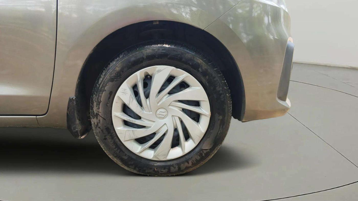 2021 Maruti Ertiga VXI CNG, CNG, Manual, 68,351 km, Right Front Wheel