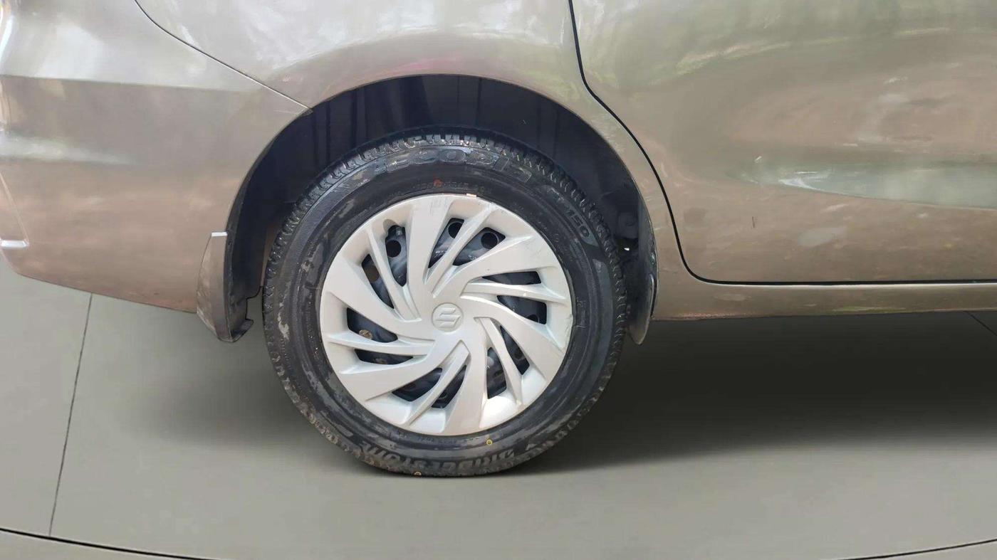 2021 Maruti Ertiga VXI CNG, CNG, Manual, 68,351 km, Right Rear Wheel