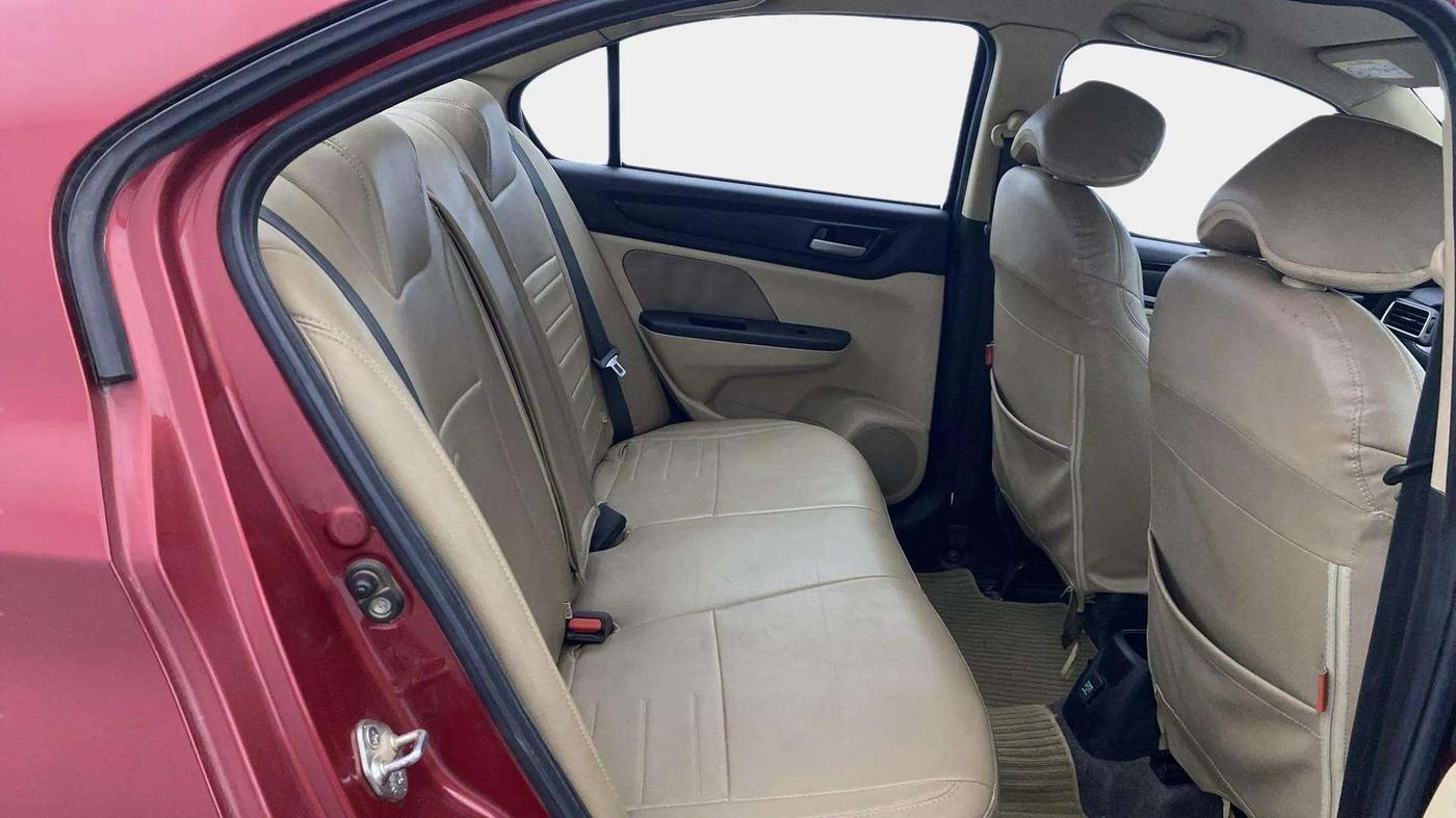 2020 Honda Amaze 1.5L I-DTEC S, Diesel, Manual, 73,022 km, Right Side Rear Door Cabin