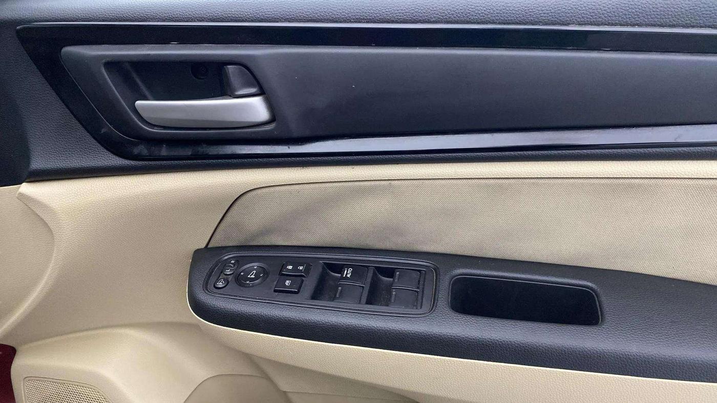 2020 Honda Amaze 1.5L I-DTEC S, Diesel, Manual, 73,022 km, Driver Side Door Panels Control