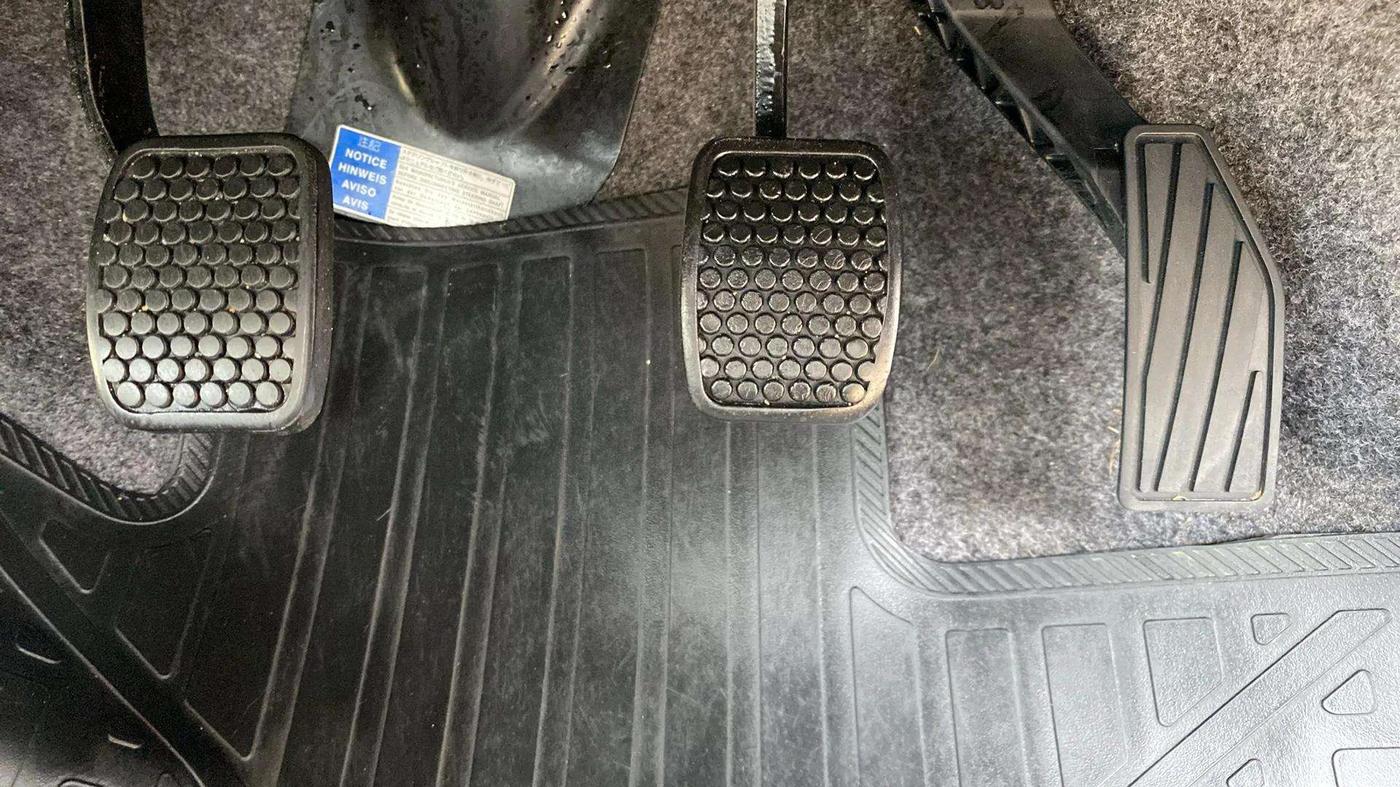 2016 Maruti Alto 800 VXI, Petrol, Manual, 34,563 km, Pedals