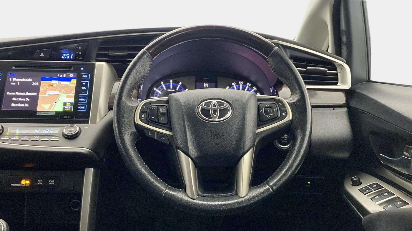 2018 Toyota Innova Crysta 2.7 VX 7 STR, Petrol, Manual, 41,601 km, Steering Wheel Close Up