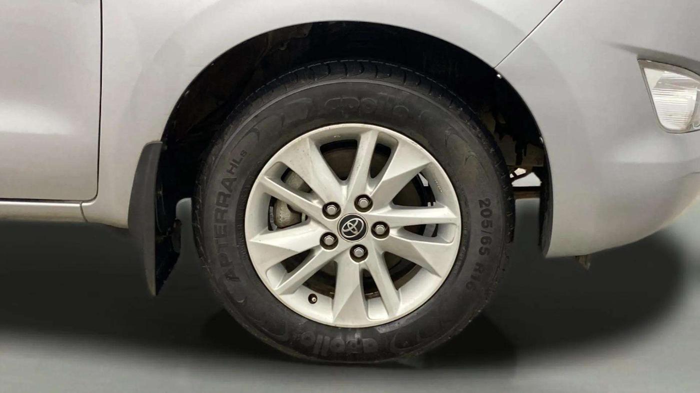 2018 Toyota Innova Crysta 2.7 VX 7 STR, Petrol, Manual, 41,601 km, Right Front Wheel