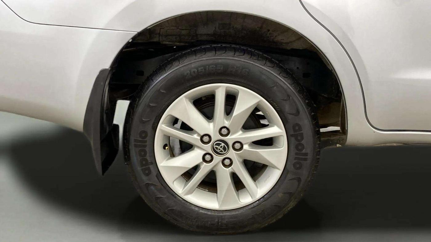 2018 Toyota Innova Crysta 2.7 VX 7 STR, Petrol, Manual, 41,601 km, Right Rear Wheel