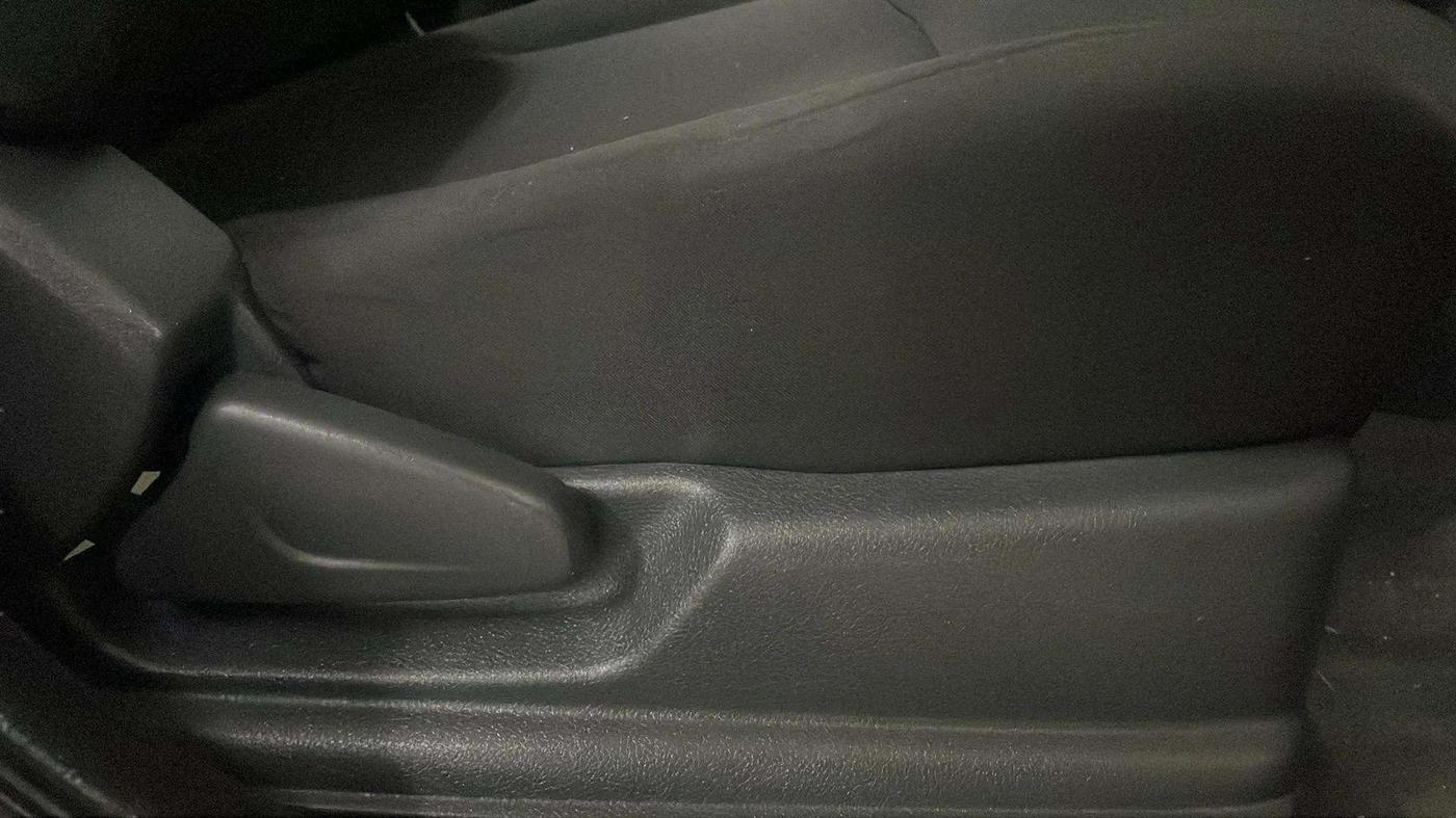 2016 Renault Kwid RXT 0.8, Petrol, Manual, 84,017 km, Driver Side Adjustment Panel