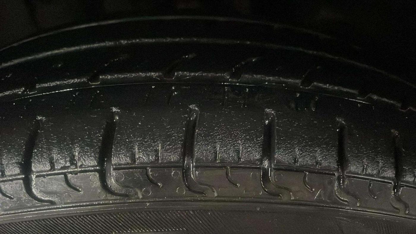 2016 Renault Kwid RXT 0.8, Petrol, Manual, 84,017 km, Left Front Tyre Tread