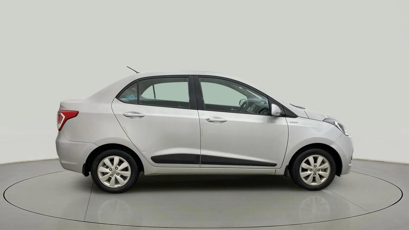2015 Hyundai Xcent S (O) 1.2, Petrol, Manual, 9,537 km, Right Side View