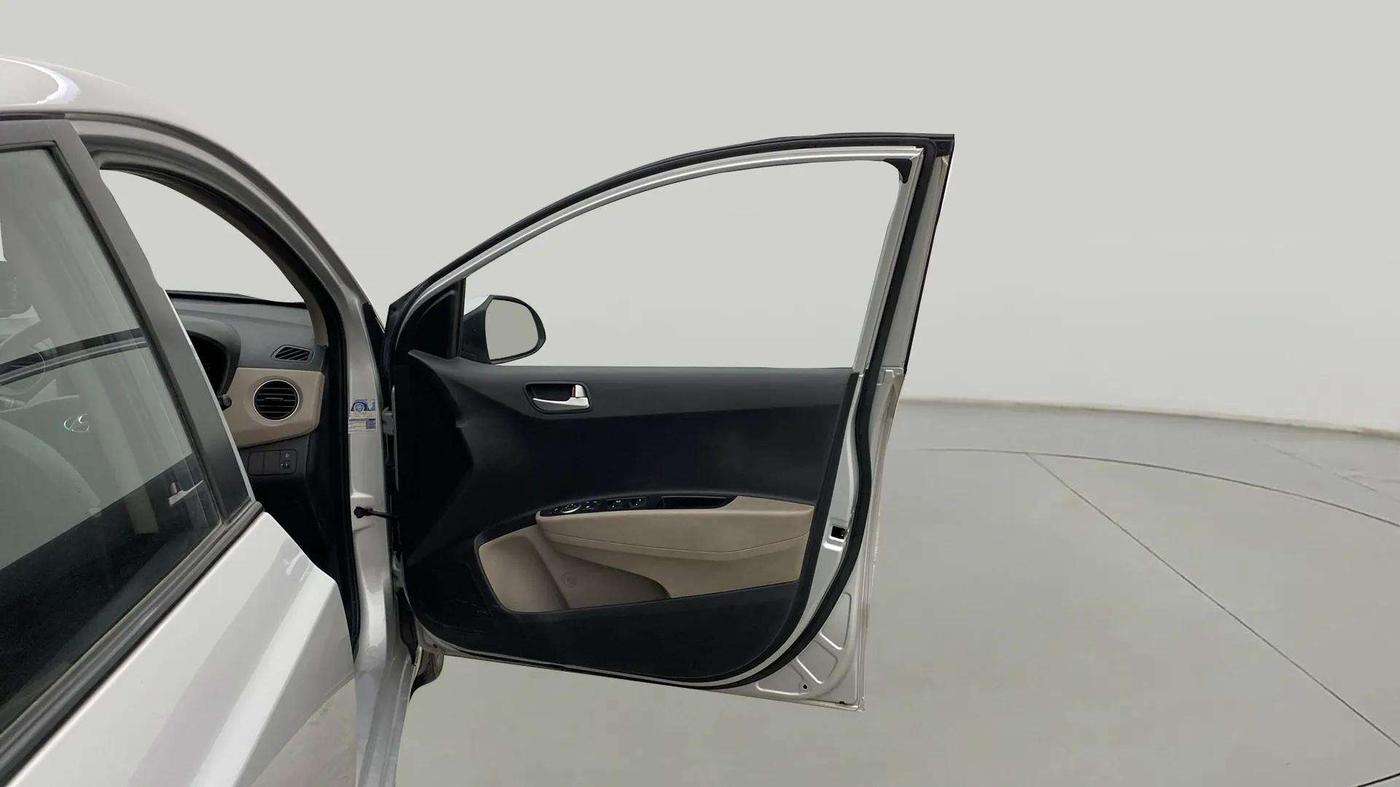 2015 Hyundai Xcent S (O) 1.2, Petrol, Manual, 9,537 km, RHS Front Door