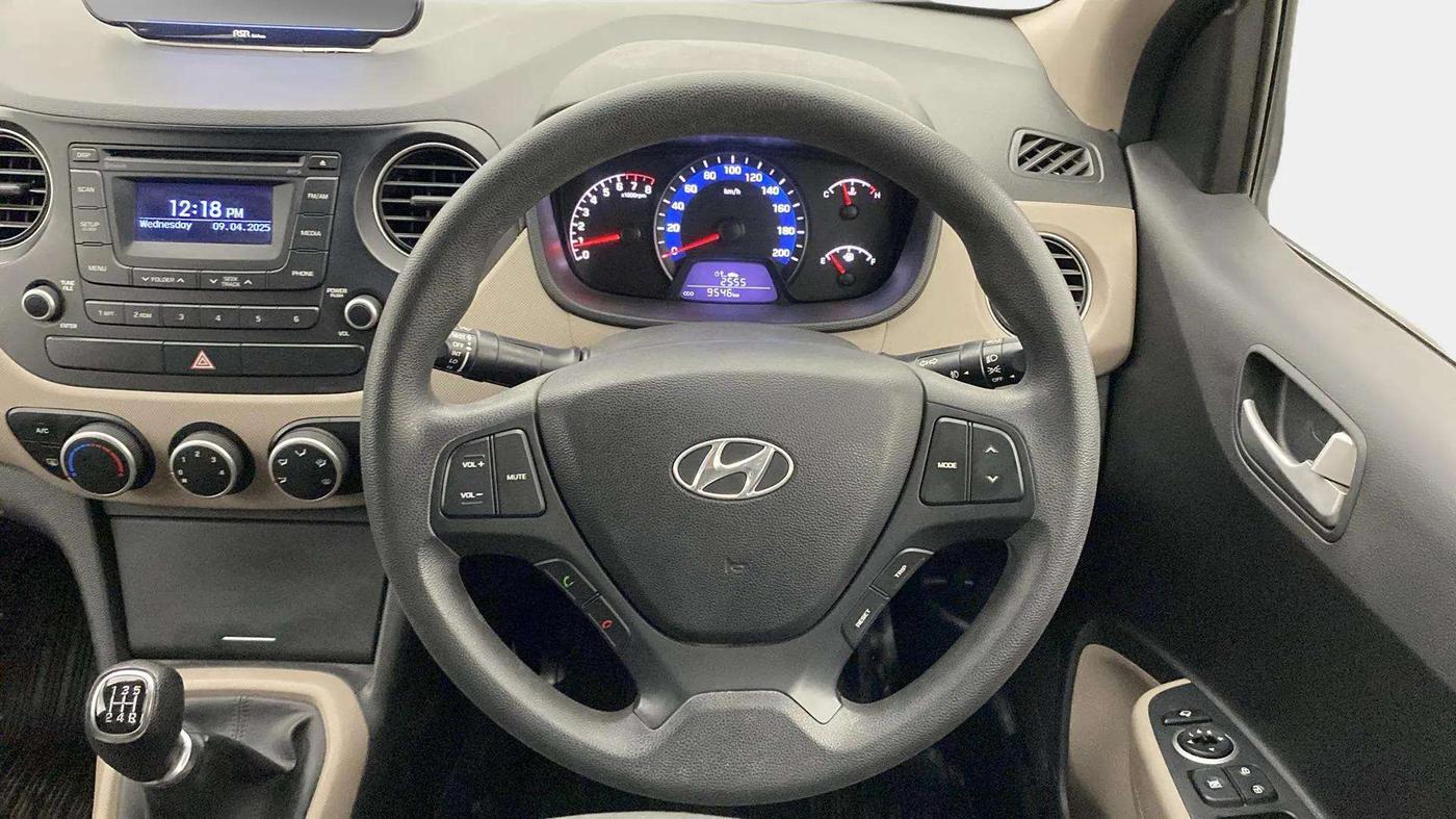 2015 Hyundai Xcent S (O) 1.2, Petrol, Manual, 9,537 km, Steering Wheel Close Up