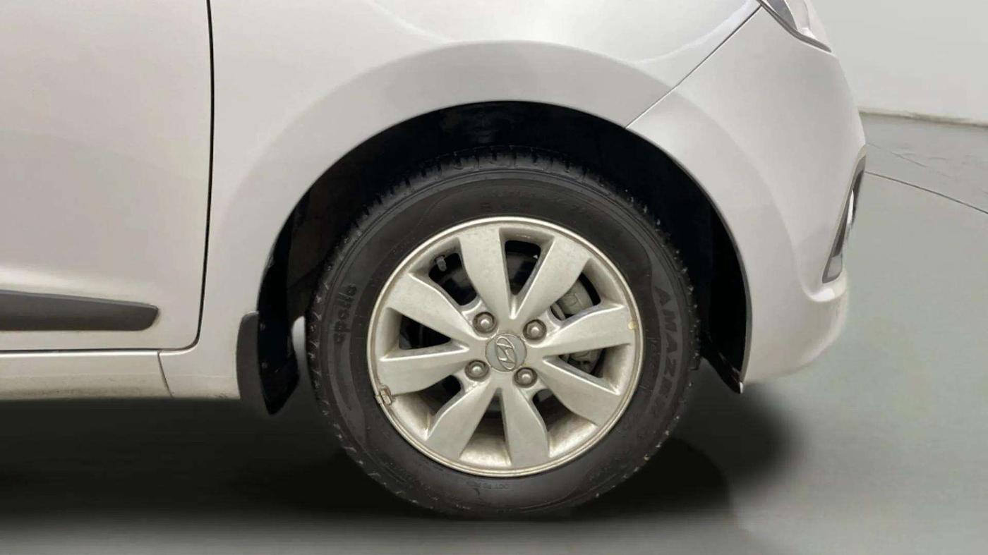 2015 Hyundai Xcent S (O) 1.2, Petrol, Manual, 9,537 km, Right Front Wheel
