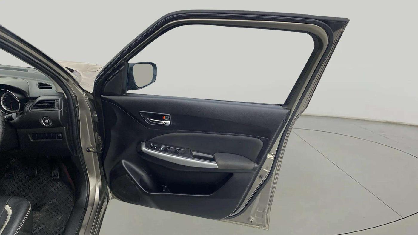 2020 Maruti Swift ZXI PLUS, Petrol, Manual, 12,723 km, RHS Front Door
