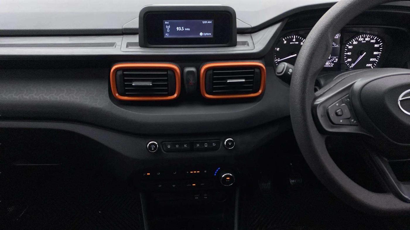 2022 Tata PUNCH ADVENTURE MT, Petrol, Manual, 18,846 km, Air Conditioner
